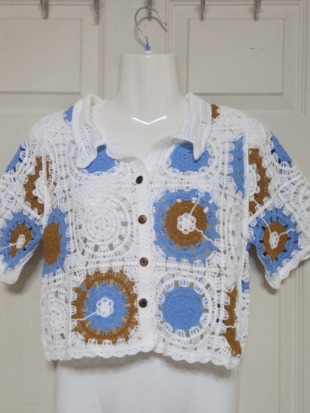 Vintage Boho Crochet Cropped Cardigan Granny Square Button Up Top One Sz [1453].